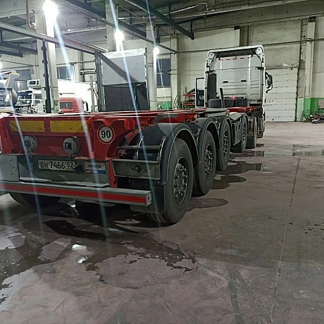 TIRKON TREYLER  