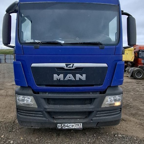 MAN  