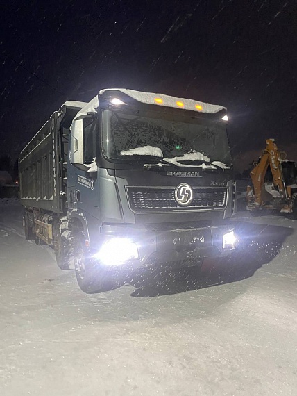 Shacman (Shaanxi) SX 8x4 Самосвал, 2024, 121 033 км