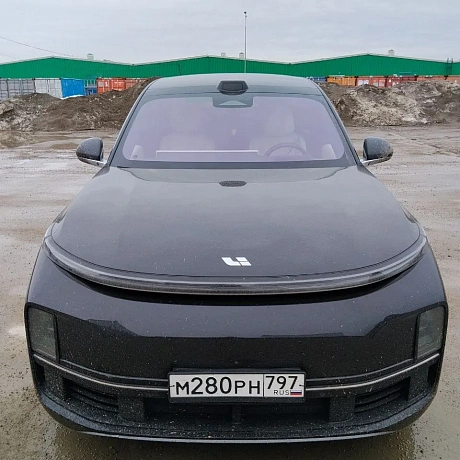 LI (LiXiang)  