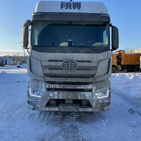 FAW J7 4x2 Седельный тягач, 2023, 361 413 км