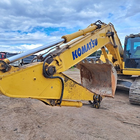 KOMATSU  