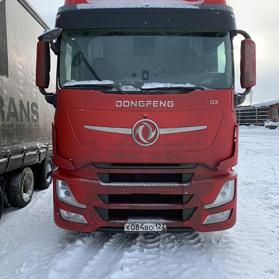 DongFeng DFH 4x2 Седельный тягач, 2023, 272 999 км