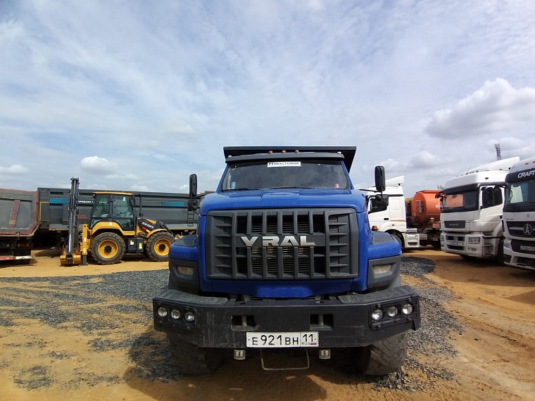 ПРОИЗВОДСТВЕННАЯ КОМПАНИЯ УНИВЕРСАЛЬНОЙ СПЕЦТЕХНИКИ 4679 на шасси Ural NEXT 5557 6x6 Самосвал, 2023, 72 970 км