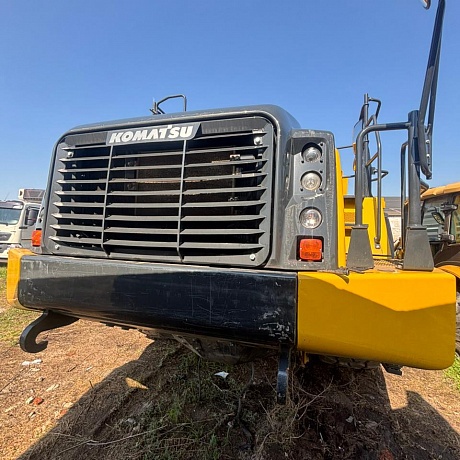 KOMATSU  