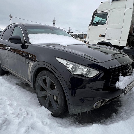 Infiniti  