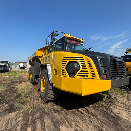 KOMATSU  