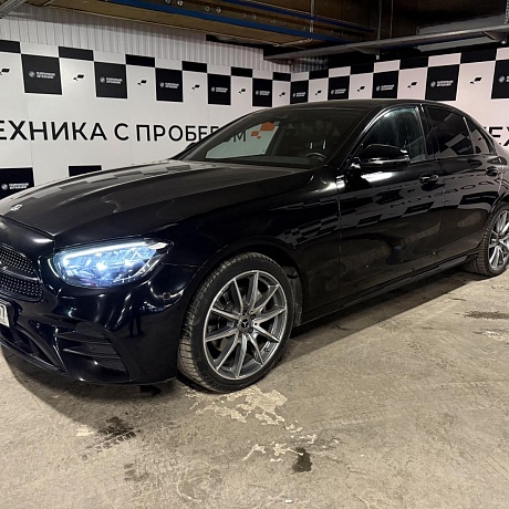 Mercedes-Benz  