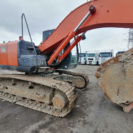 HITACHI  