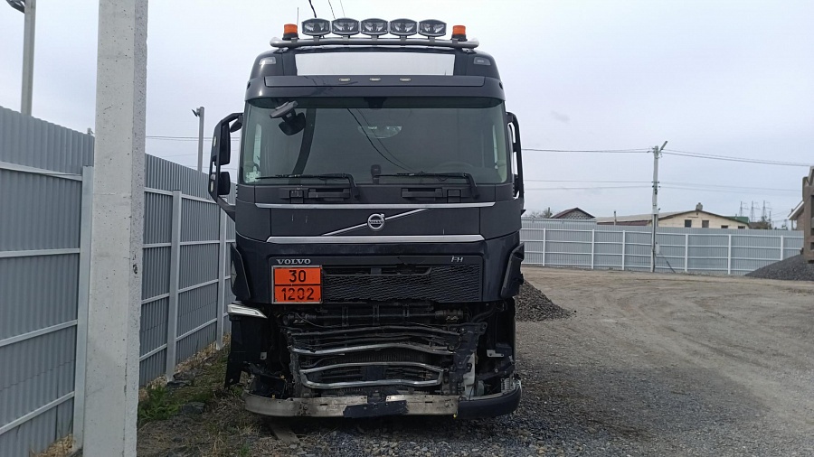 Volvo FH 4x2 Седельный тягач, 2017, 523 780 км